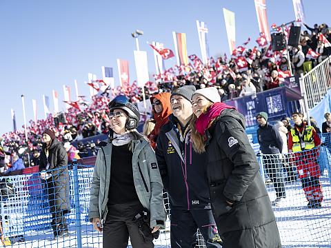 Studierende der Vertiefungsrichtung Event der HF Tourismus & Management bei einer Backstage-Führung am Ski-Weltcup in St. Moritz